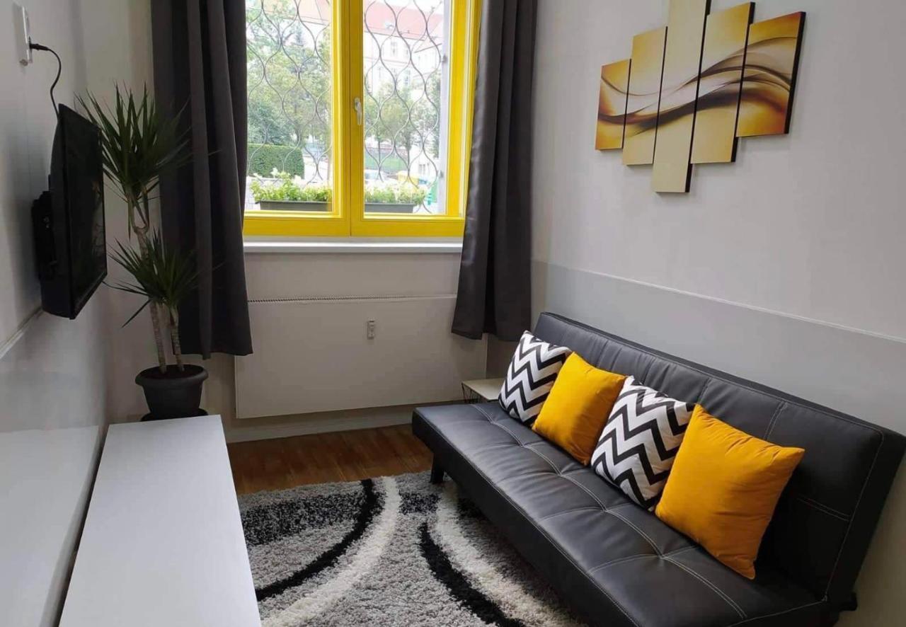 Apartment Lyly - Modern With Free Parking Prag